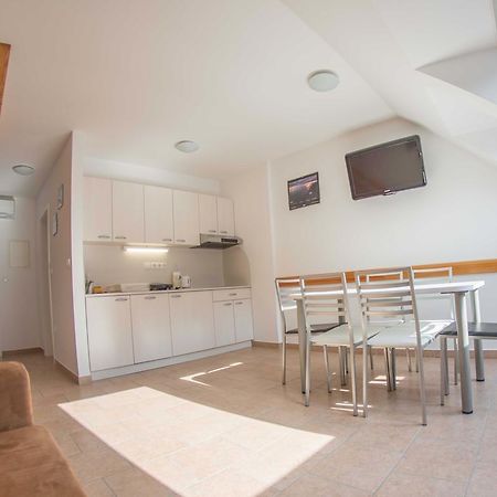 Apartment Smon 크라니스카고라 객실 사진